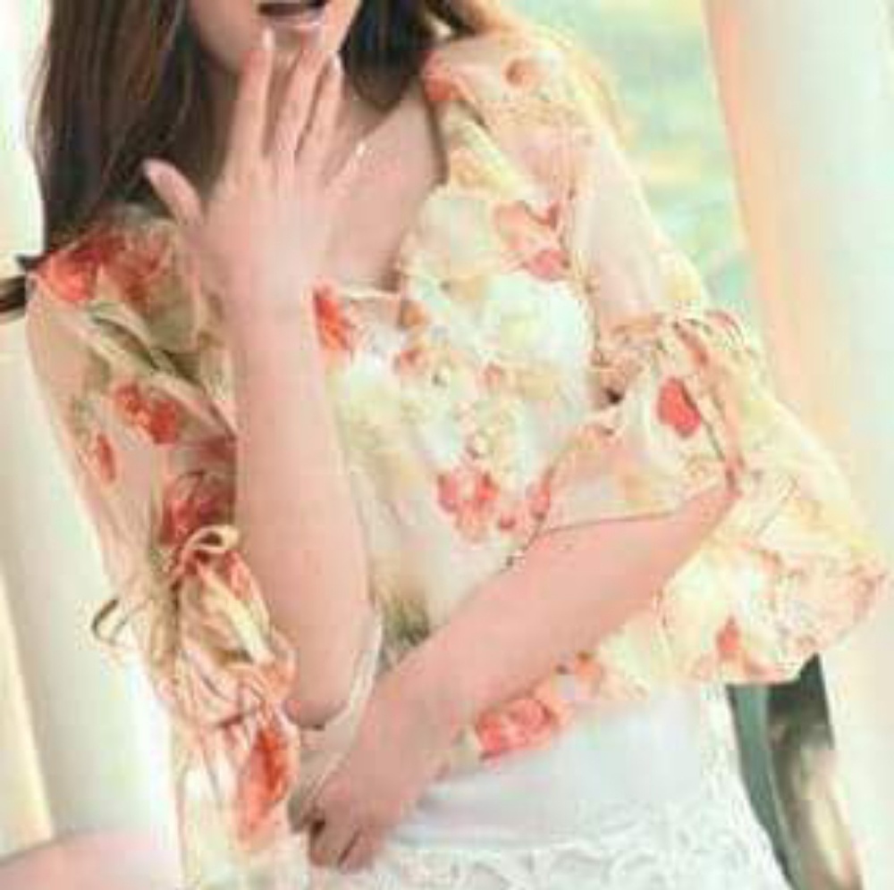 Floral crop top